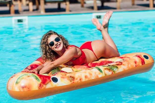 Bikini Pizza